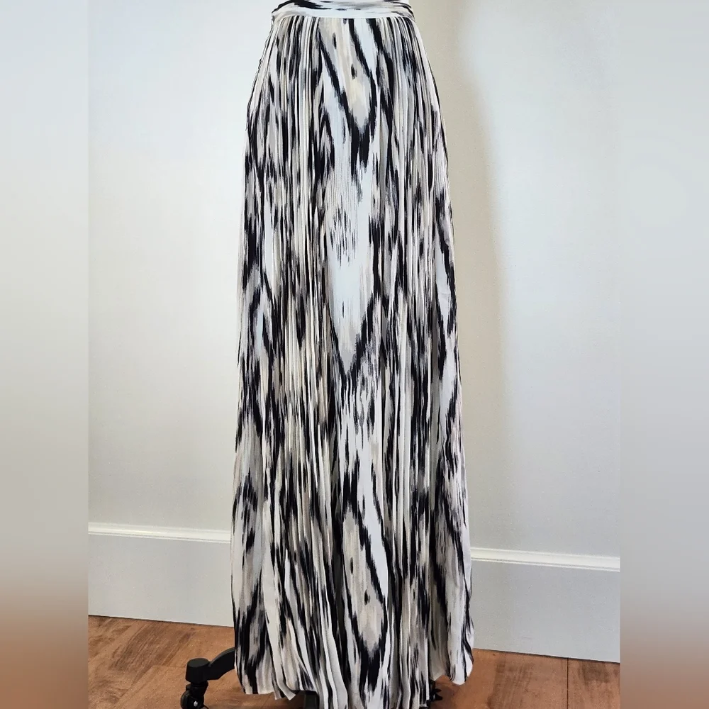 NWT || PARKER || Topanga, maxi skirt, size 0, pleated, lined, white, black, grey